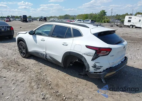 2025 Chevrolet Trax Activ из США, поврежденный, VIN KL77LKEP2SC132795